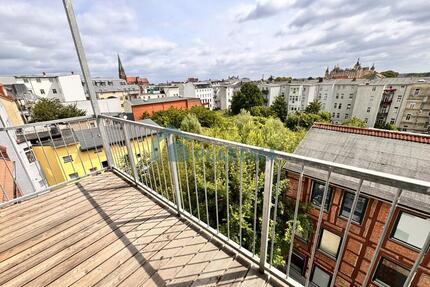 3-Zimmer Wohnung in der Altstadt mit Balkon, EBK & tollem Ausblick - Schwerin