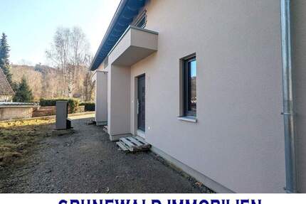 Neuer Preis! Kein Baustress: Modernes Doppelhaus (Baujahr 2024) mit Wintergarten & PV. - Eisenberg