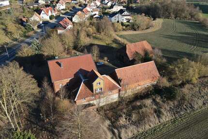 Haus zum Kaufen in Almstedt 350.000,00 € 320 m²