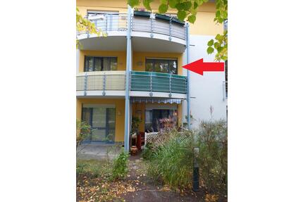 Hennigsdorf: 2-Raum-Whg im Grünen mit Küche und Stellplatz