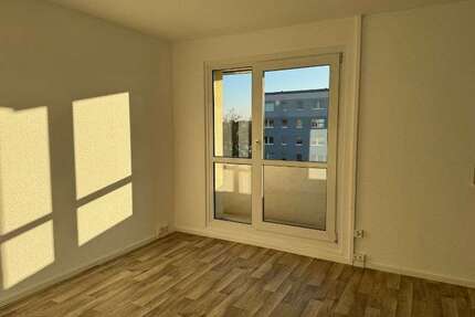 Wohnung zum Mieten in Dessau-Roßlau 385,00 € 56.14 m²