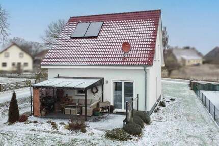 319.000,00&nbsp;EUR Kaufpreis, ca.&nbsp; 100,00&nbsp;m&sup2;&nbsp;Wohnfl&auml;che in Feldberger Seenlandschaft (PLZ: 17258) Neuhof