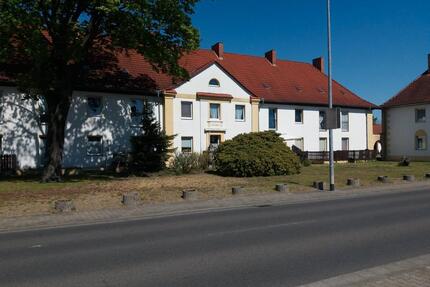 2 Raum Wohnung zu vermieten - 280,00&nbsp;EUR Kaltmiete, ca.&nbsp; 51,00&nbsp;m&sup2; in Schwarzheide (PLZ: 01987)