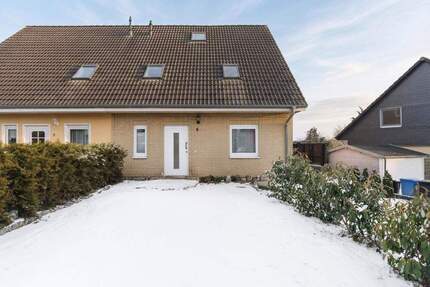 Zuhause im Grünen - Gemütliche Doppelhaushälfte mit Kamin und Garten - Beetzsee Radewege