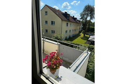 Helle sanierte 2-Zimmer-Wohnunug mit Balkon in Dortmund Brackel