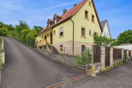 Haus zum Kaufen in Würzburg Versbach 399.000,00 € 100 m² - Würzburg / Versbach