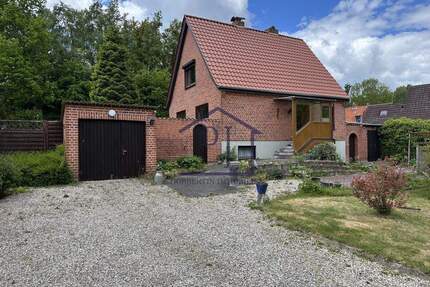 In Strandnähe - Einfamilienhaus mit großem Grundstück im Herzen von Sierksdorf