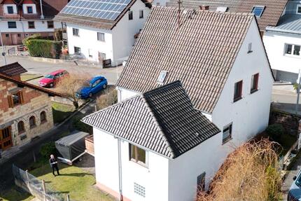 Haus in toller Lage mit großem Garten und schöner Aussicht! - Krickenbach