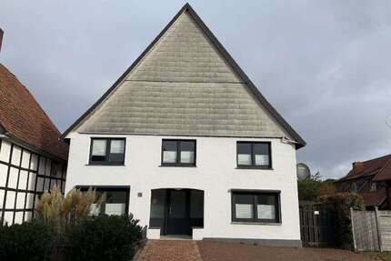 Haus zum Kaufen in Barntrup - Alverdissen 215.000,00 € 229 m²