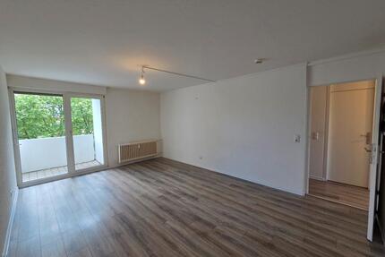 Helle 2-Zimmer-Wohnung mit Balkon & Aufzug – für Mieter, die wissen, was sie wollen! - Kaiserslautern