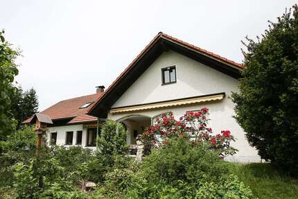 Haus zum Kaufen in Regen 599.000,00 € 280 m²