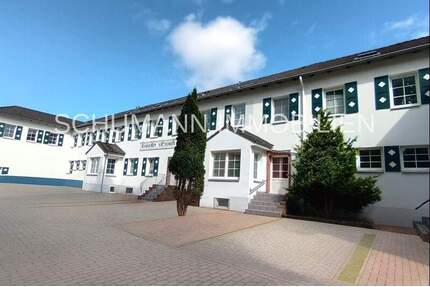 Wunderschönes Kaiserin Victoria Mehrfamilienhaus mit 14 Wohnungen und 2 Garagen - Wilhelmshaven Heppens