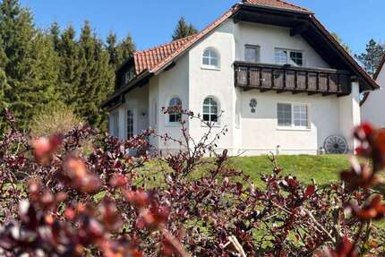 Haus zum Kaufen in Sangerhausen 320.000,00 € 240 m²