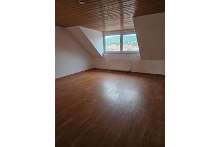 zentrale, freundliche 2 Zimmer Wohnung mit Fahrstuhl - Bad Frankenhausen/Kyffhäuser