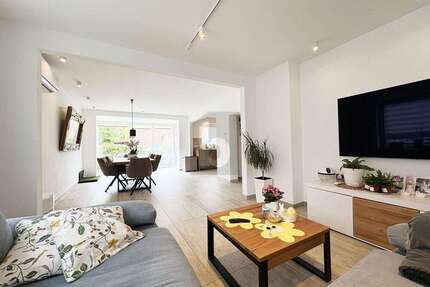 Haus zum Kaufen in Neumünster 295.000,00 € 152 m²