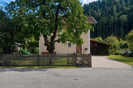Haus zu verkaufen - 950.000,00&nbsp;EUR Kaufpreis, ca.&nbsp; 100,00&nbsp;m&sup2; in Kiefersfelden (PLZ: 83088)