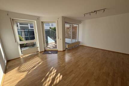 Haus zum Mieten in Dettenhausen 2.150,00 € 150 m²
