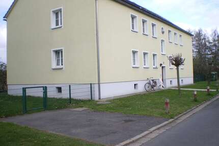 Wohnung zum Mieten in Mitterteich 176,00 € 32.87 m²