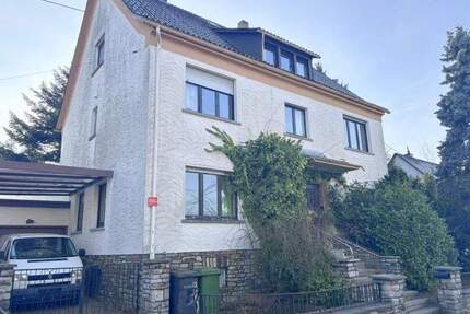 Bringen Sie dieses Schmuckstück wieder zum Strahlen! Immobilie mit Charakter und großzügigem Garten in Nauort