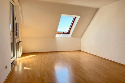 3-Zimmer-Wohnung mit schöner Aussicht, Terrasse & TG - von privat - Salach