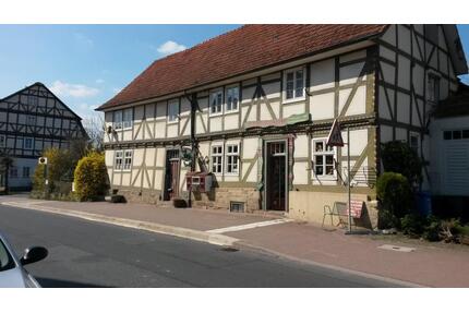 Zweifamilienhaus Fachwerkhaus - 100.000,00&nbsp;EUR Kaufpreis, ca.&nbsp; 160,00&nbsp;m&sup2; in Morschen (PLZ: 34326)