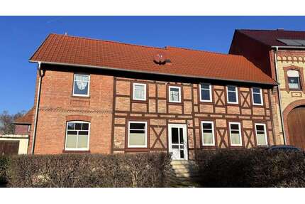 Haus zum Kaufen in Groß Quenstedt 189.000,00 € 155.53 m²