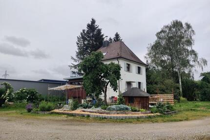 Haus mit großem Garten - 1.600,00&nbsp;EUR Kaltmiete, ca.&nbsp; 150,00&nbsp;m&sup2; in Riegel am Kaiserstuhl (PLZ: 79359)