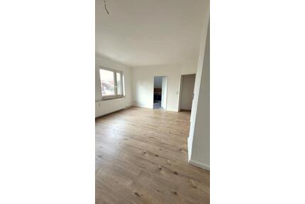 2-Zimmer Dachgeschosswohnung in Bremerhaven zu vermieten!