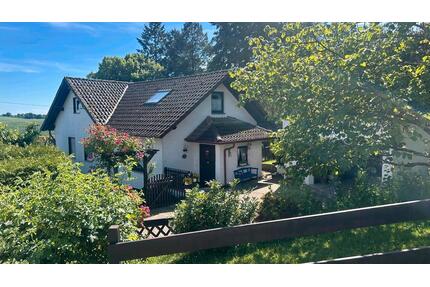 freistehendes Haus - traumhafte Lage - Gründau