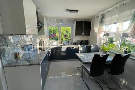 Maisonette-Wohnung im 2-Fam. Haus mit eigenem Traumgarten - Lahr (Schwarzwald)