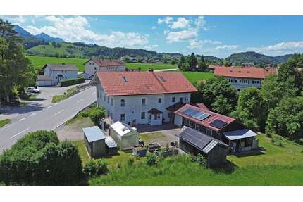 Haus zum Kaufen in Siegsdorf 819.999,00 € 225 m²
