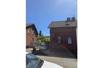Familienfreundliche Doppelhaushälfte 5 Zimmer Garten Terrasse - Alsdorf
