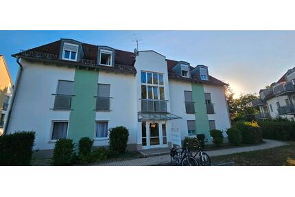 Charmante 2-Zimmer-Dachgeschosswohnung mit Balkon – 68 m² in Saal - Saal an der Donau