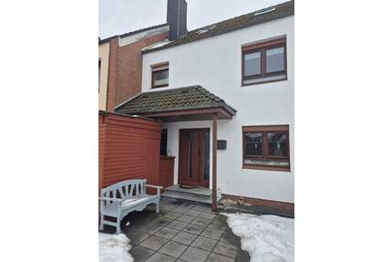 Gepflegtes Reihenmittelhaus in Wiepenkathen - Stade