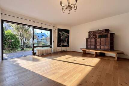 Zentrumsnahe Toplage im Grünen: EG-Wohnung mit Terrasse, Bergblick & großzügigem Hobbyraum - Garmisch-Partenkirchen