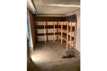 15 qm Lager trocken - 10,00&nbsp;EUR Kaltmiete, ca.&nbsp; 10,00&nbsp;m&sup2; in Bechtolsheim (PLZ: 55234)