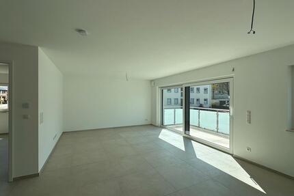 Erstbezug 3-Zimmer-Neubau: Balkon, Aufzug & 2 TG, zentral + ruhig - Bad Dürkheim