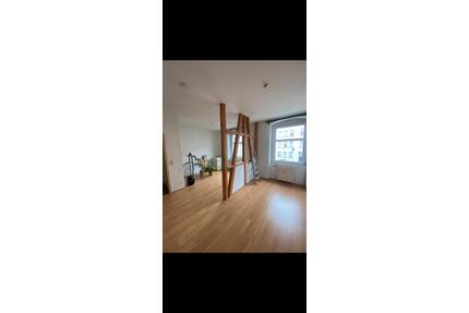 ANFRAGESTOPP 2-Zimmer Wohnung an Einzelperson oder WG in Erfurt