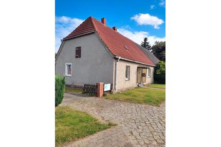 Doppelhaushälfte - 60.000,00&nbsp;EUR Kaufpreis, ca.&nbsp; 80,00&nbsp;m&sup2; in Stavenhagen (PLZ: 17153)