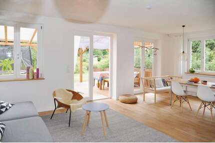 Haus zum Kaufen in Lamspringe GT Sehlem 290.000,00 € 230 m²