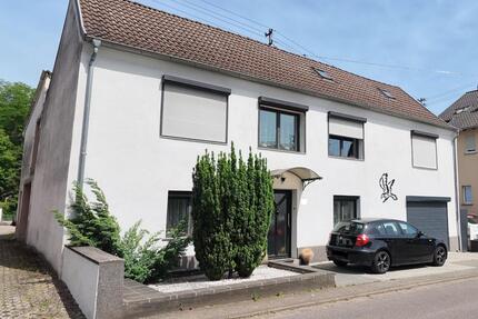 Charmantes Einfamilienhaus mit viel Platz in Nalbach