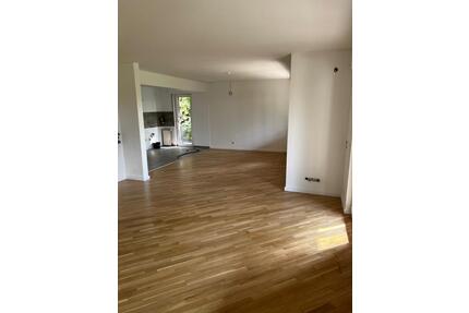 Großzügige 2-Zi Wohnung mit großem Balkon, Blick ins Grün, Garage - Wuppertal Gemarkung Nächstebreck