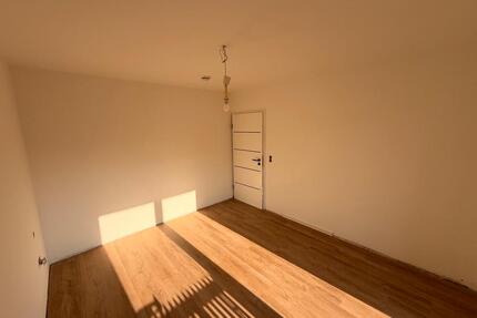 3 ZKB vermiete Mietwohnung EG 60qm Extras - Eisenberg (Pfalz)