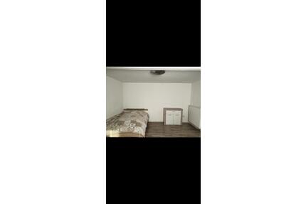 2-Zimmer Wohnung - 850,00&nbsp;EUR Kaltmiete, ca.&nbsp; 65,00&nbsp;m&sup2; in Bruchsal (PLZ: 76646)