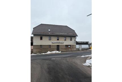 Landwirtschaftliche Althofstelle mit Wohn- und Gasthaus - Freihung