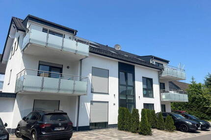 Moderne DG-Wohnung mit Balkon, Fußbodenheizung & Stellplatz - ruhig & stadtnah in Waldbröl