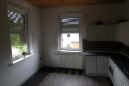 2 Zimmer - Wohnung, hell, großzügig, renoviert in ruhiger Lage - Ilsede Adenstedt