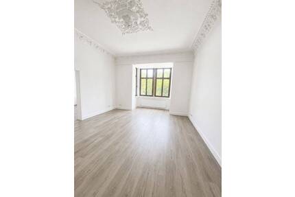 4-Zimmer-Wohnung mit 94 m2 und 2 Balkonen - Wuppertal Elberfeld