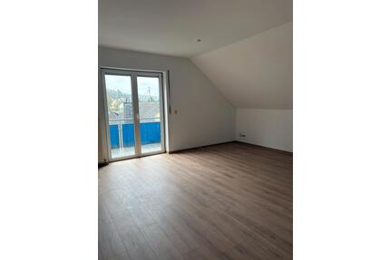 Dachgeschoßwohnung Herrstein - 370,00&nbsp;EUR Kaltmiete, ca.&nbsp; 74,00&nbsp;m&sup2; in Herrstein (PLZ: 55756)