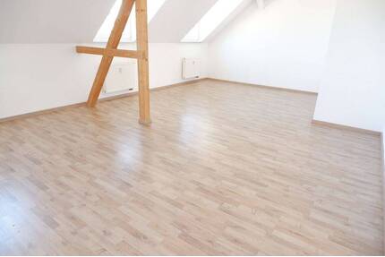 TOP Whg. im Dachgeschoss = 3.OG Laminat inkl. EBK ! PROVISIONSFREI ! - Chemnitz Kappel